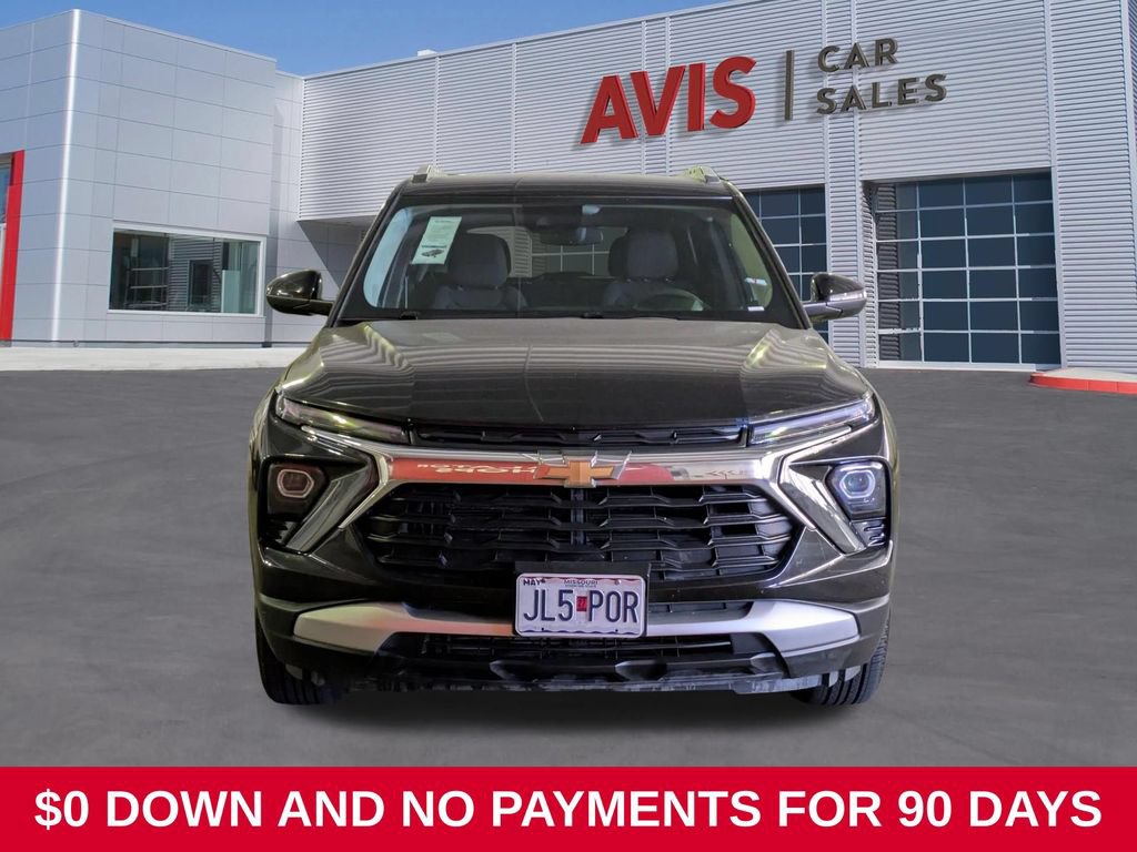 Used 2025 Chevrolet TrailBlazer LT AWD/4WD image 2