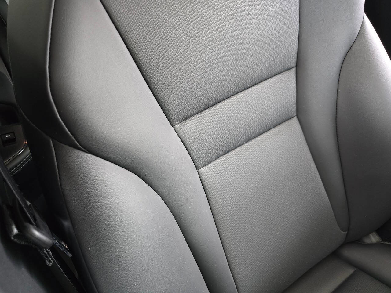 Used 2023 Nissan Rogue SV w/ SV Premium B Package image 26