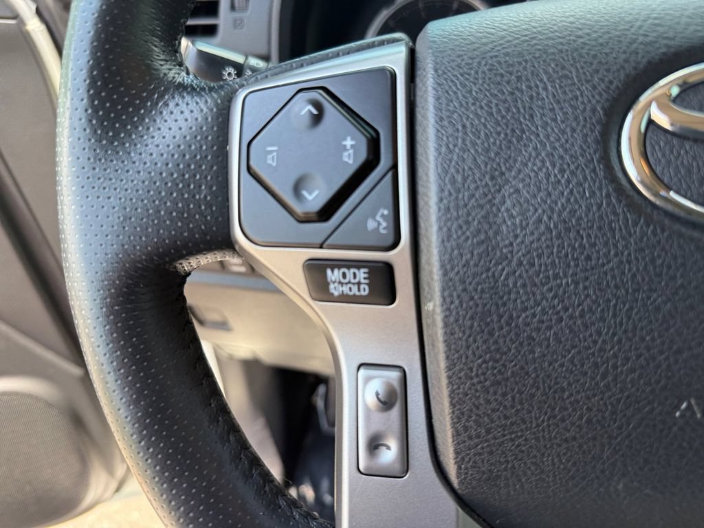 Used 2023 Toyota 4Runner Limited AWD/4WD image 24
