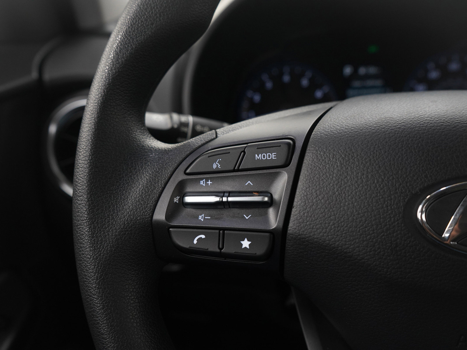 Used 2023 Hyundai Kona SE image 24