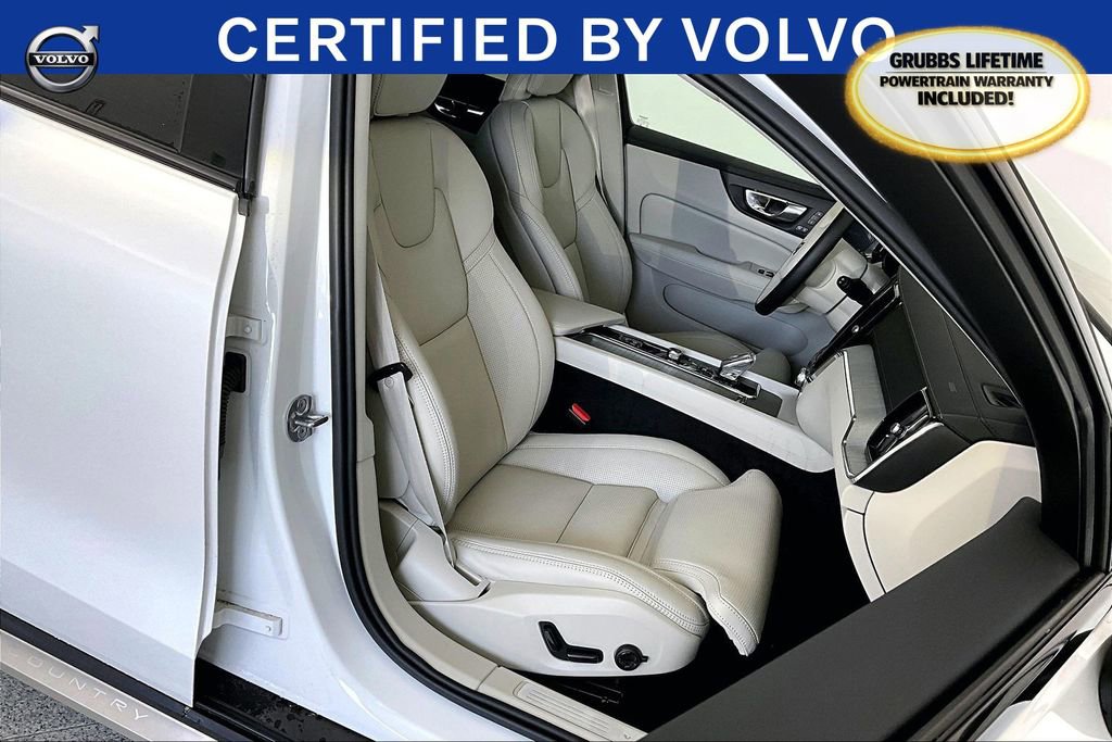 Used 2025 Volvo V60 B5 Cross Country Ultra w/ Protection Package Premier image 11