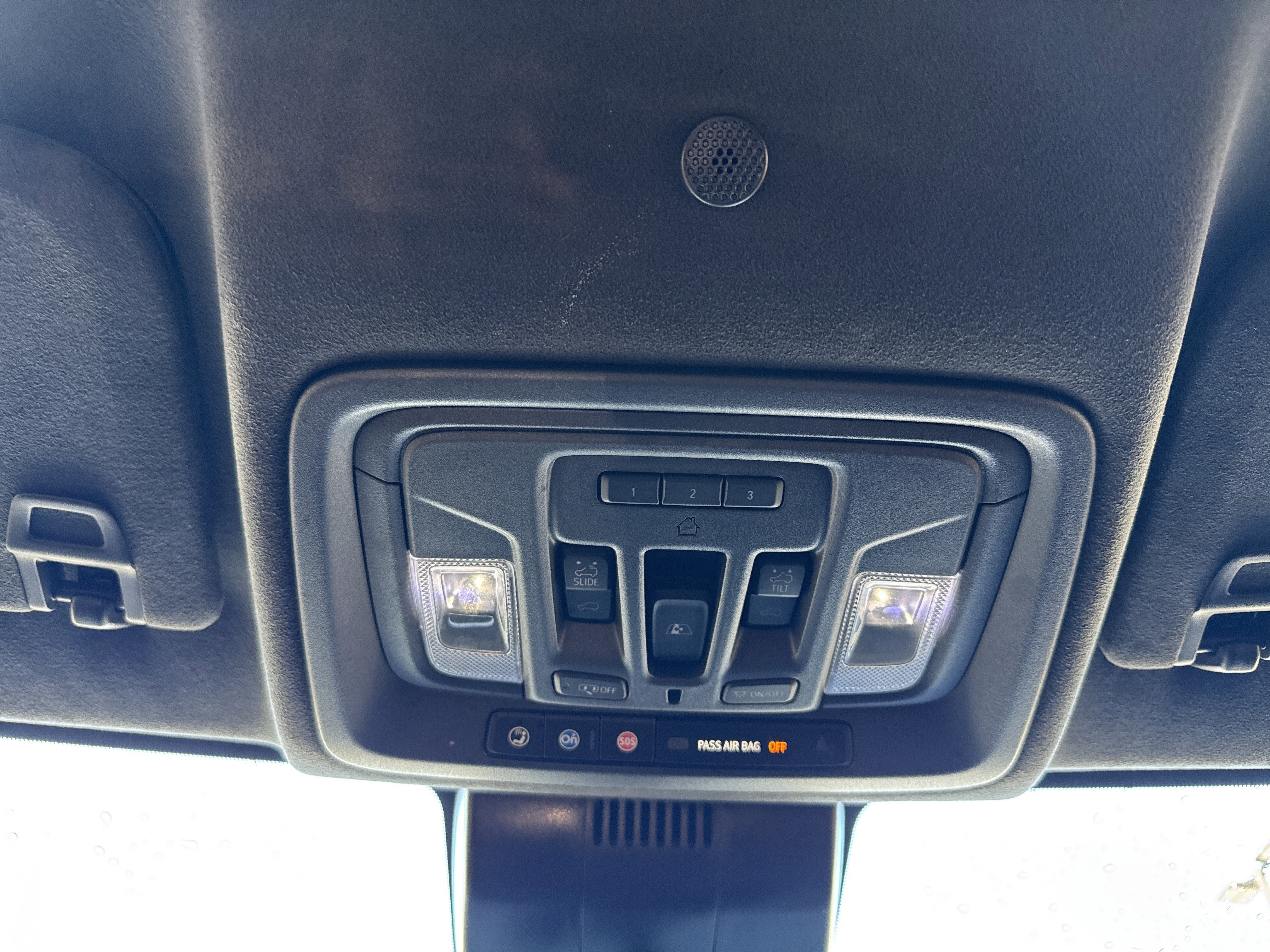 Used 2025 GMC Sierra 2500 Denali Ultimate image 27