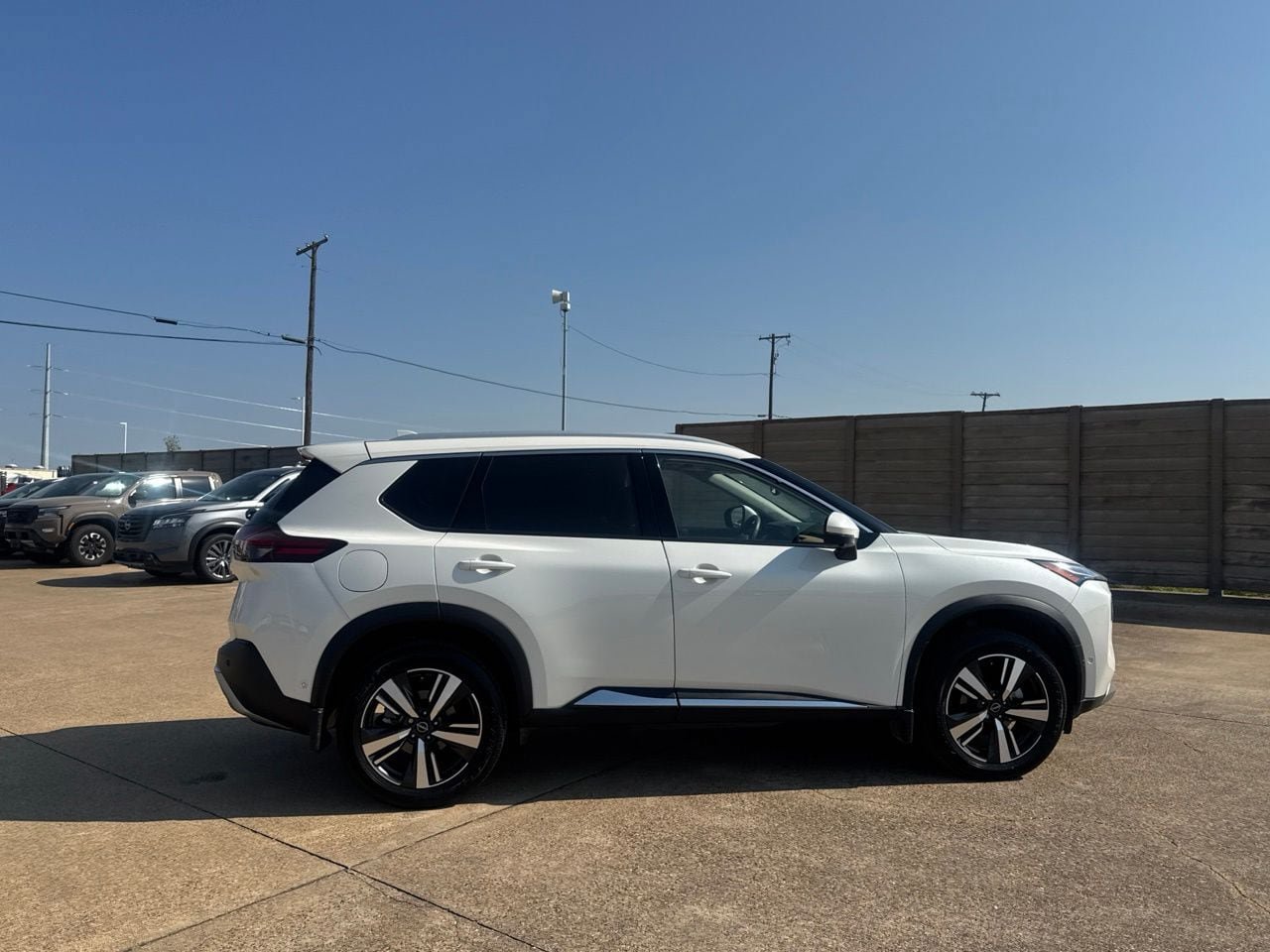 Certified 2023 Nissan Rogue Platinum w/ Platinum Premium Package AWD/4WD image 23