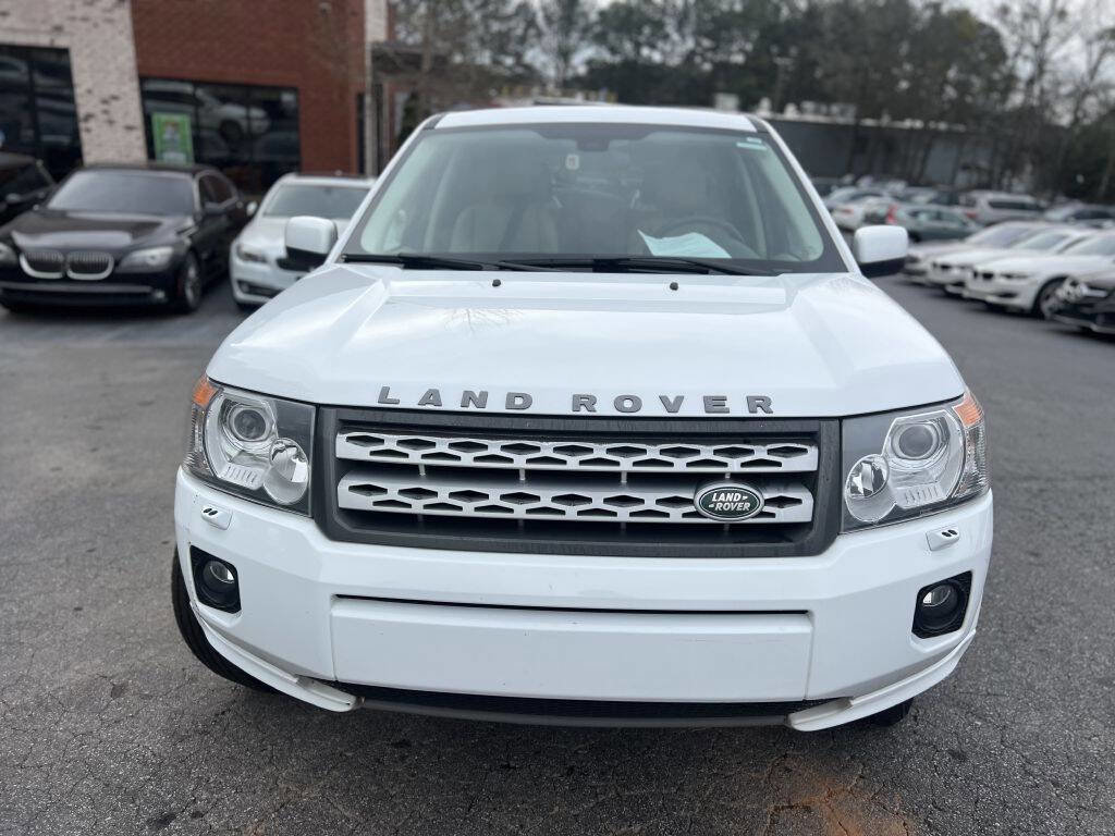 Used 2011 Land Rover LR2 HSE LUX image 1