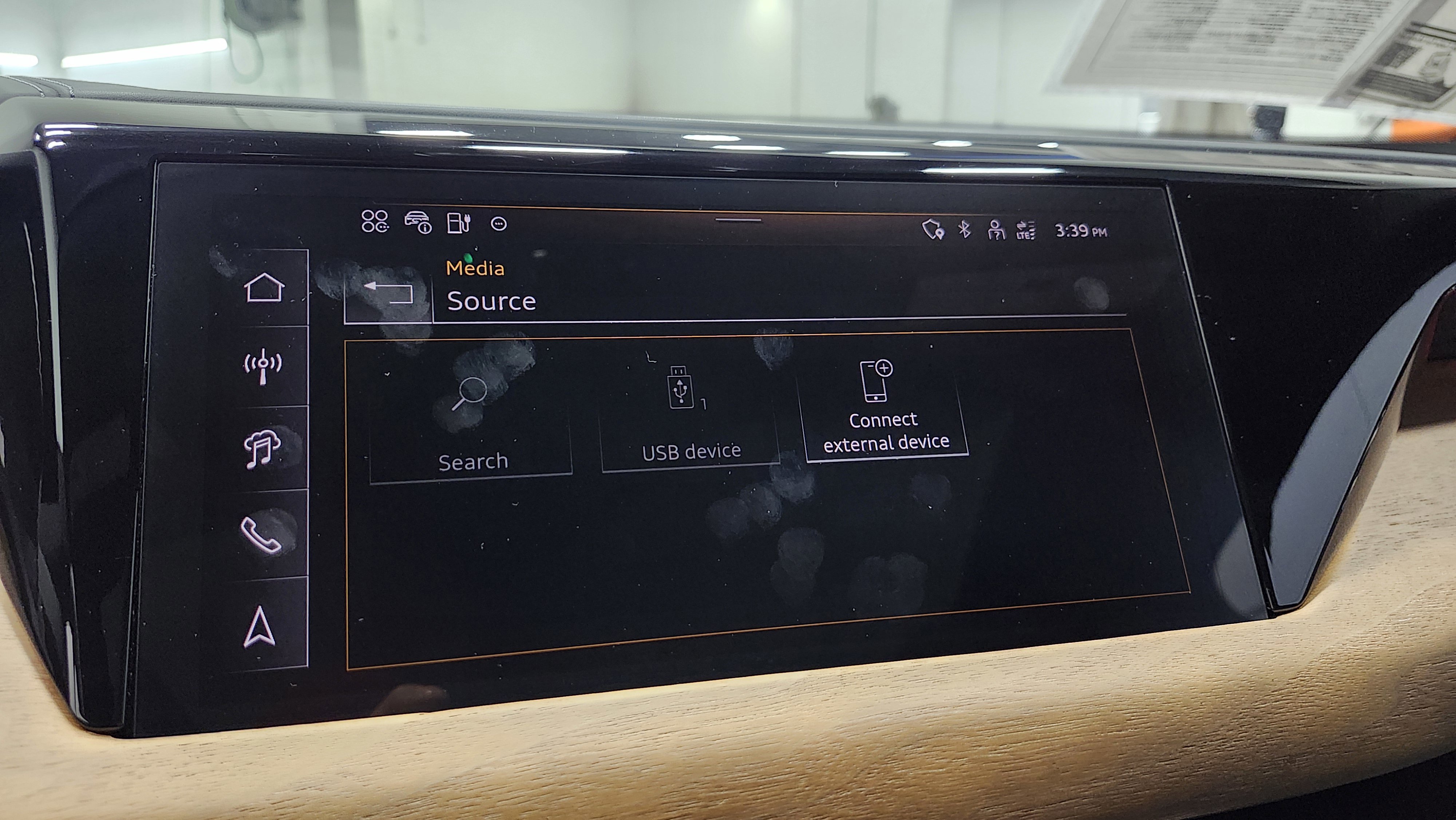 Used 2024 Audi e-tron GT Premium Plus image 8