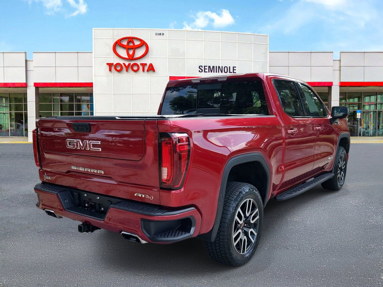 Used 2025 GMC Sierra 1500 AT4 w/ AT4 Premium Package image 3
