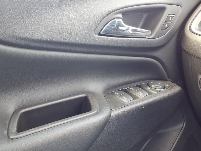 Used 2024 Chevrolet Equinox LT w/ LPO, Floor Liner Package image 19