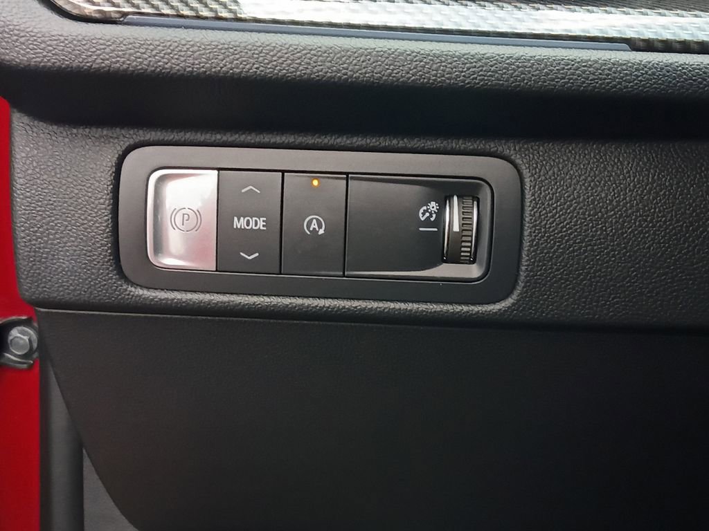 Used 2025 Chevrolet Traverse High Country image 12