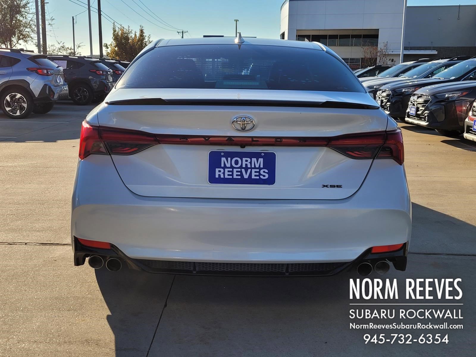 Used 2019 Toyota Avalon XSE image 18