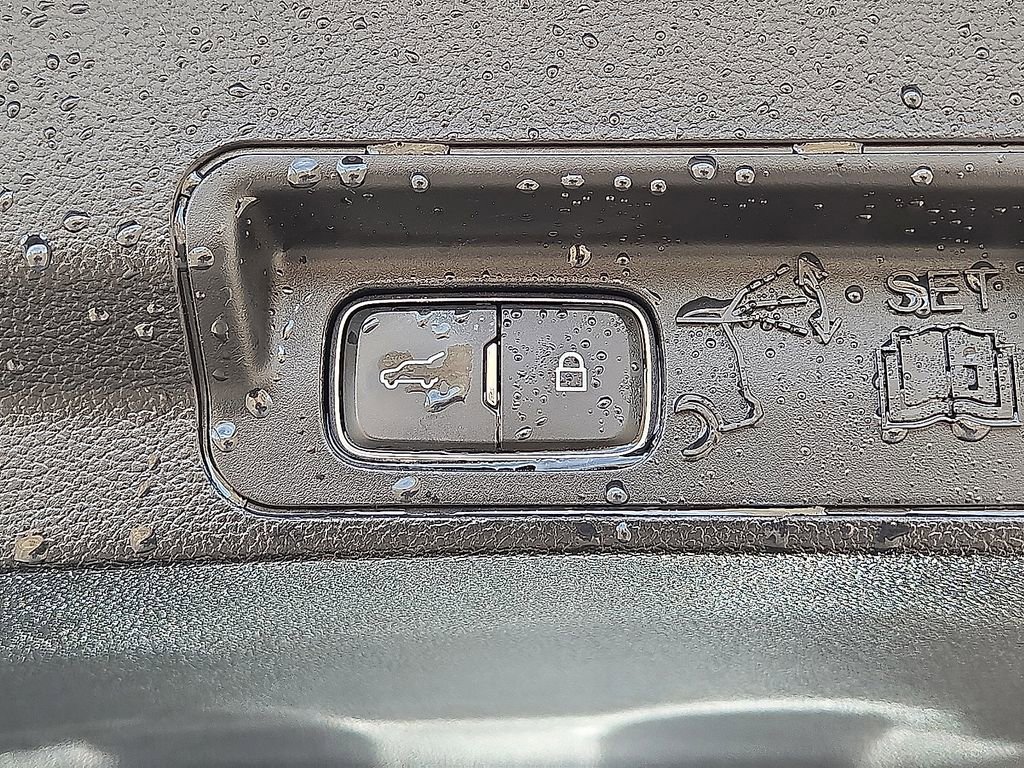 Used 2020 Ford Explorer ST w/ Premium Technology Package image 15