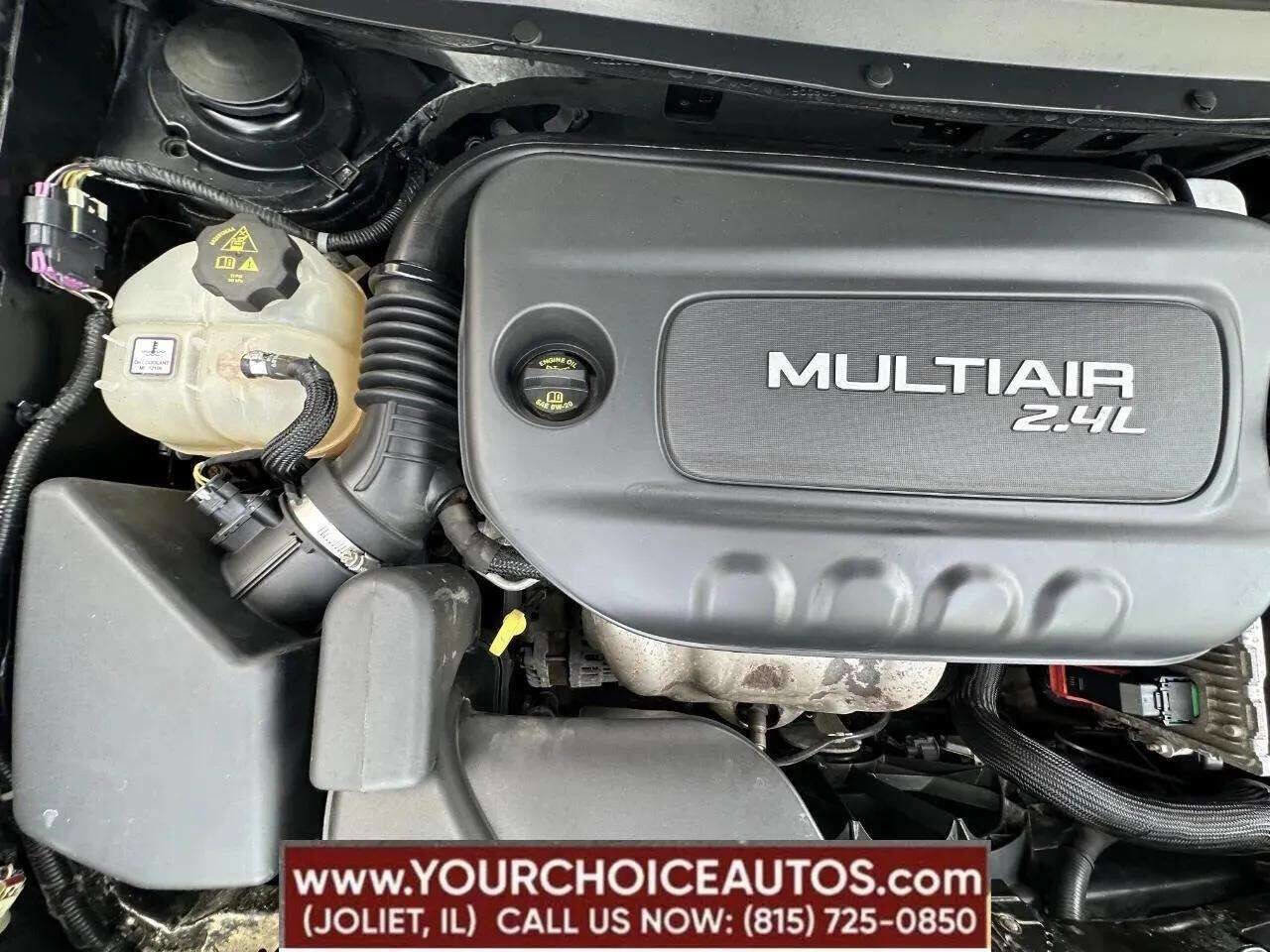 Used 2018 Jeep Cherokee Latitude w/ Safety Group AWD/4WD image 10