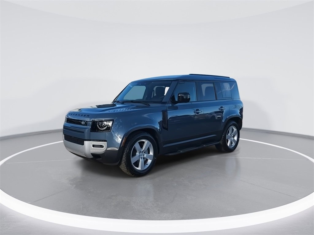 New 2025 Land Rover Defender 110 S image 4