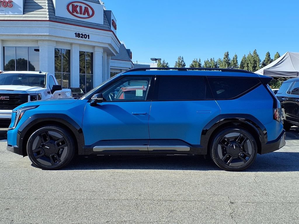 Certified 2024 Kia EV9 GT-Line AWD/4WD image 3