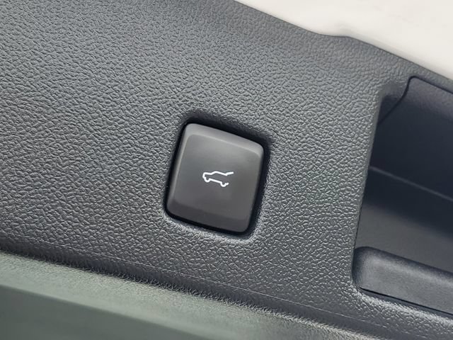 Certified 2023 Ford Escape Platinum AWD/4WD image 37