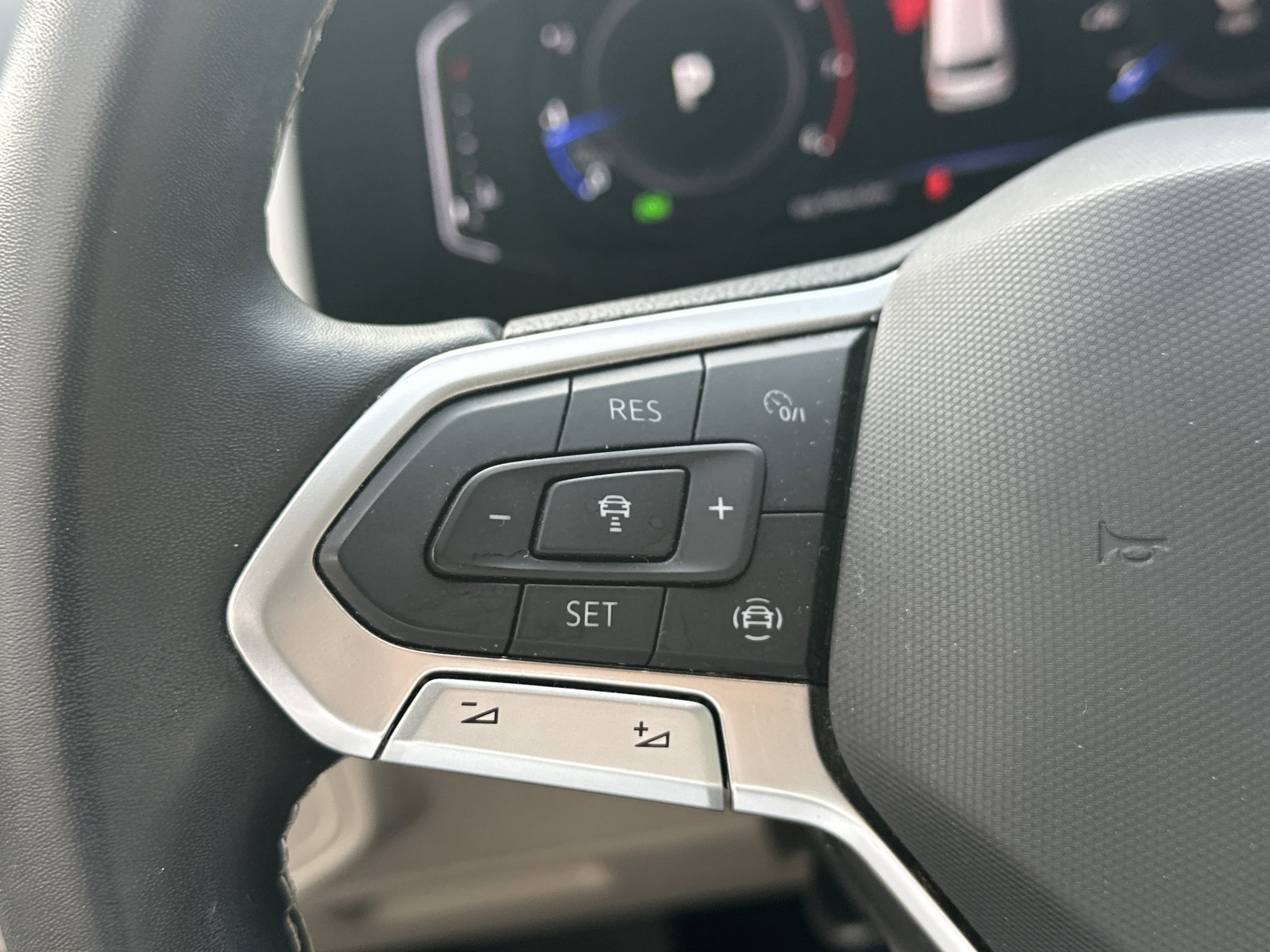 Used 2022 Volkswagen Atlas SE image 27