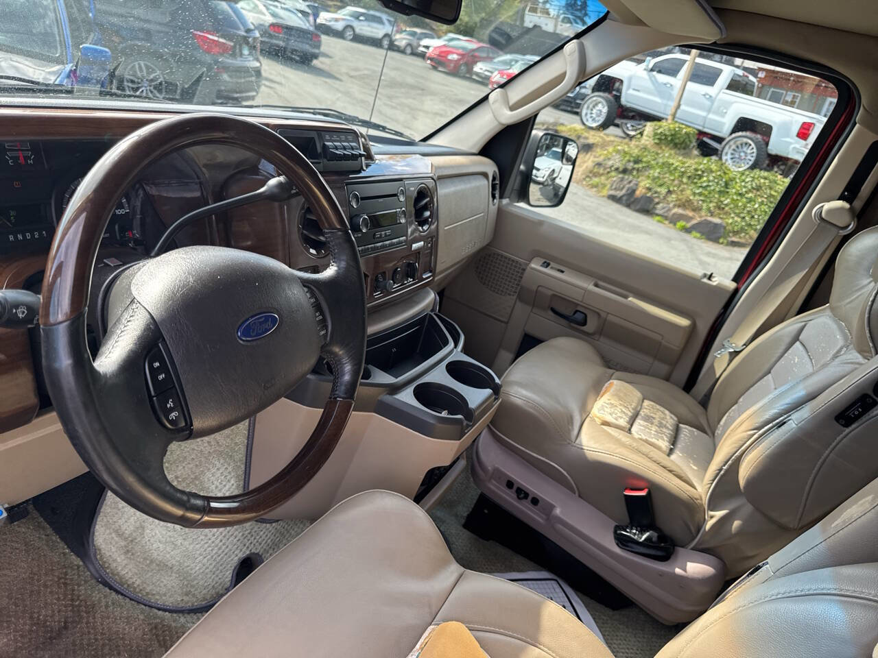 Used 2011 Ford E-150 and Econoline 150 w/ Premium Van Group RWD image 29