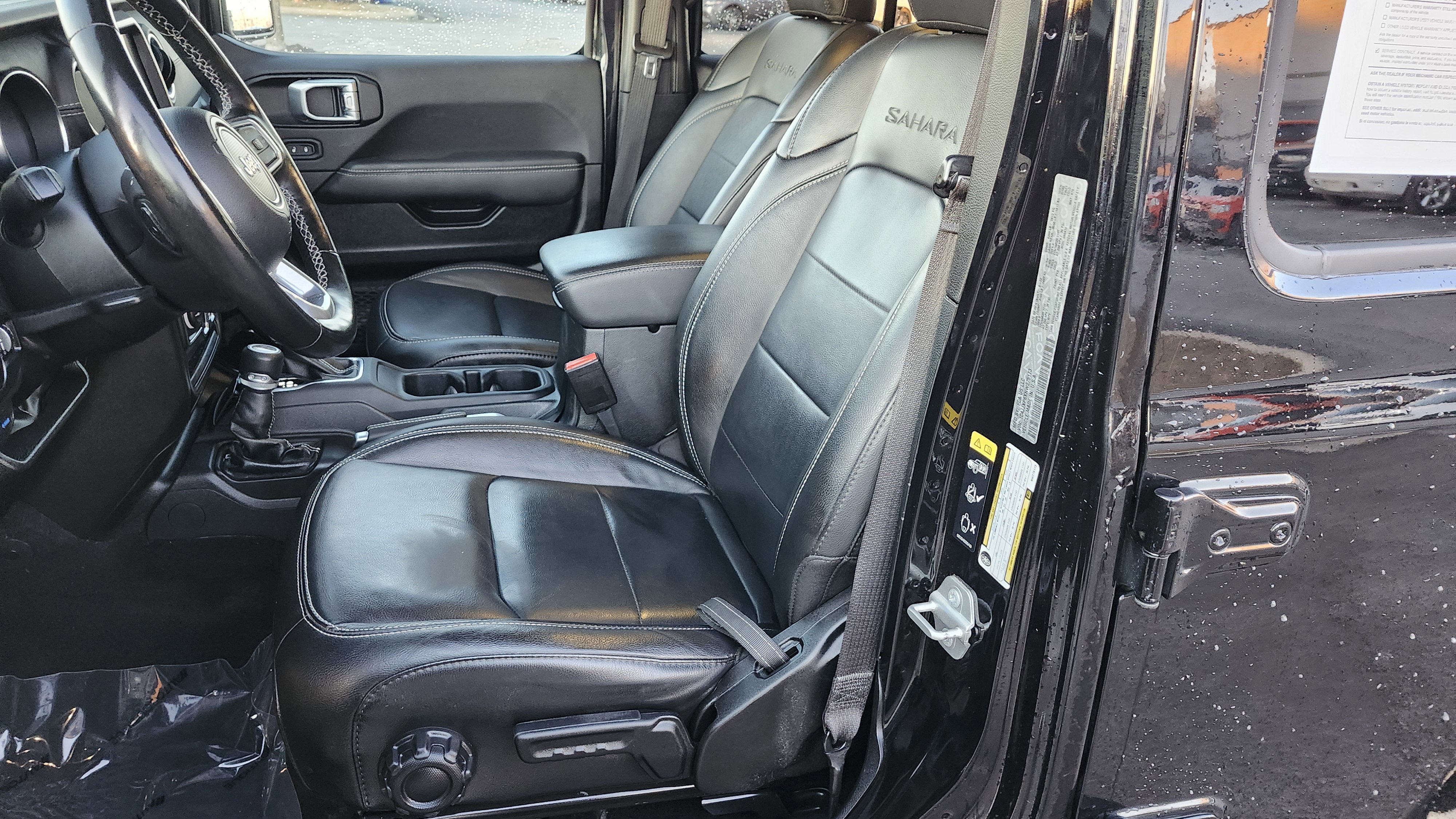 Used 2022 Jeep Wrangler Unlimited Sahara w/ Cold Weather Group image 24