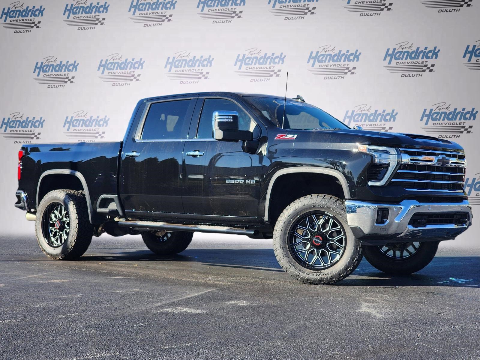 Used 2024 Chevrolet Silverado 2500 LTZ w/ LTZ Premium Package image 2