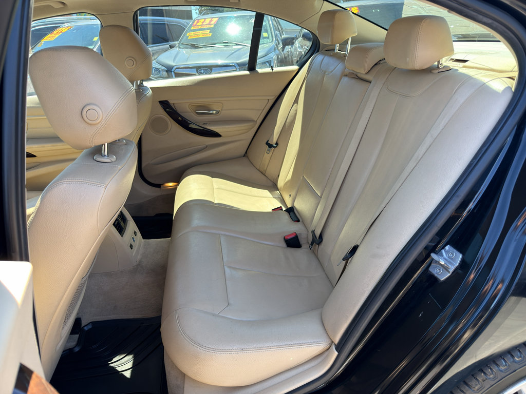 Used 2016 BMW 320i xDrive Sedan AWD/4WD image 14