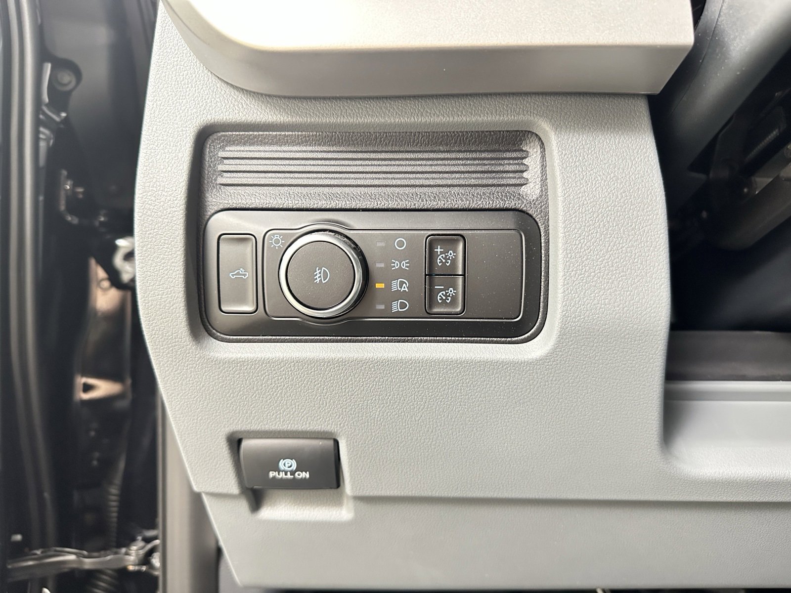 New 2025 Ford F350 XL w/ XL Chrome Package image 11