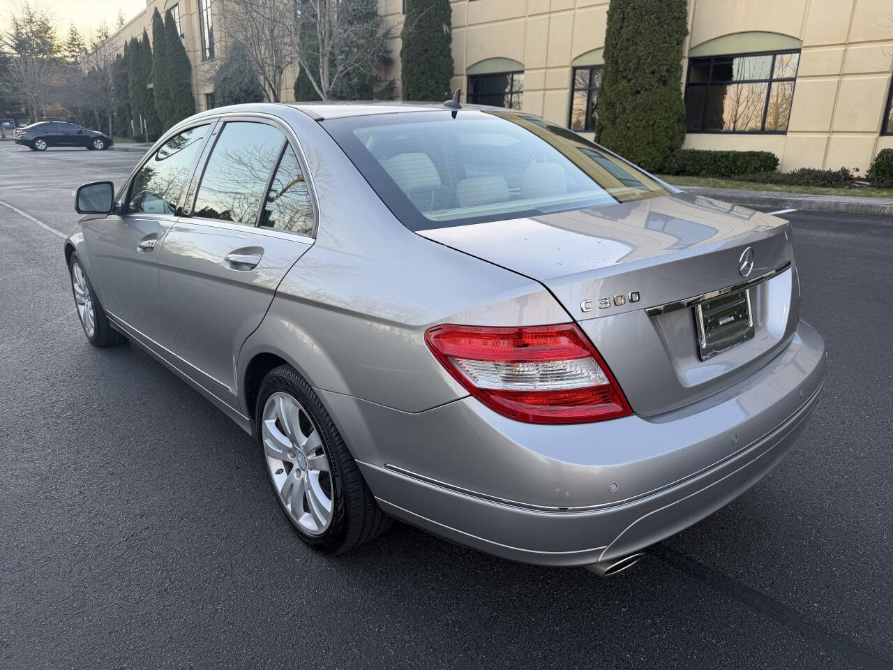 Used 2008 Mercedes-Benz C 300 Luxury image 8