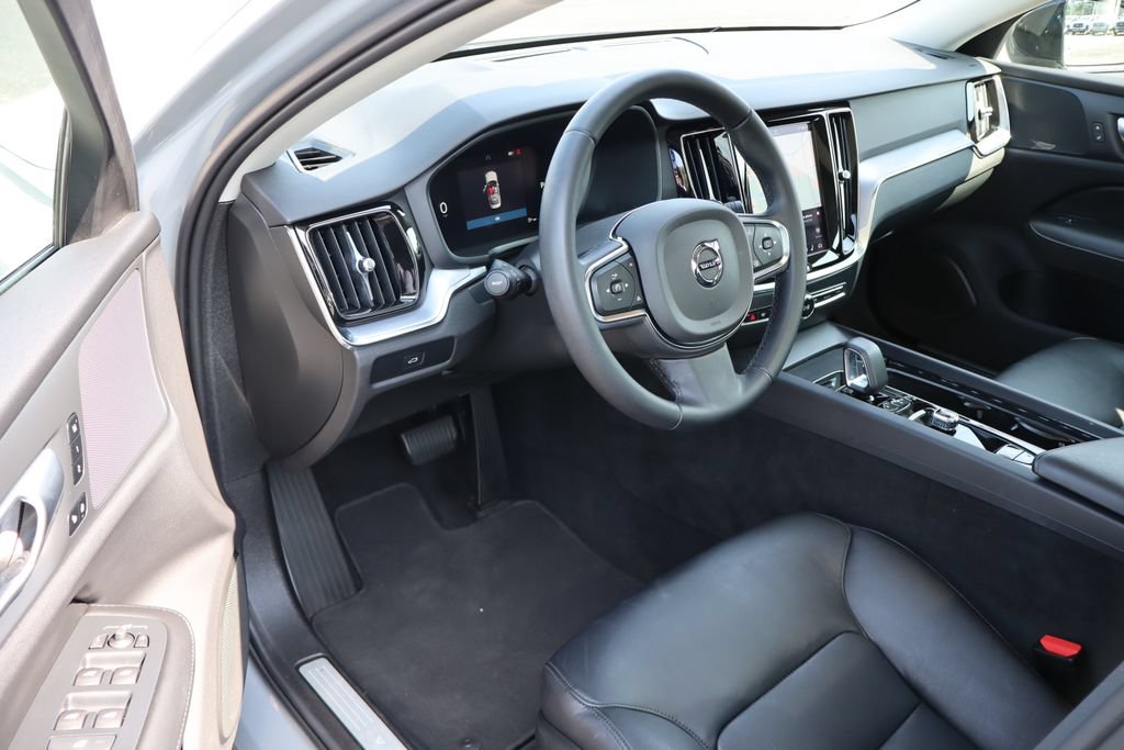Used 2024 Volvo S60 B5 Core AWD/4WD image 4