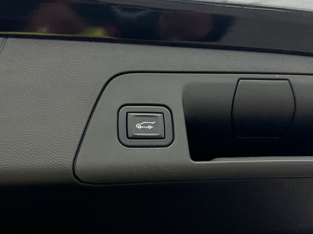 Used 2022 Buick Envision Essence w/ Safety Package image 20