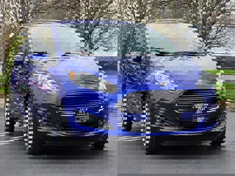 Used 2014 Ford Fiesta SE w/ Equipment Group 201A image 2