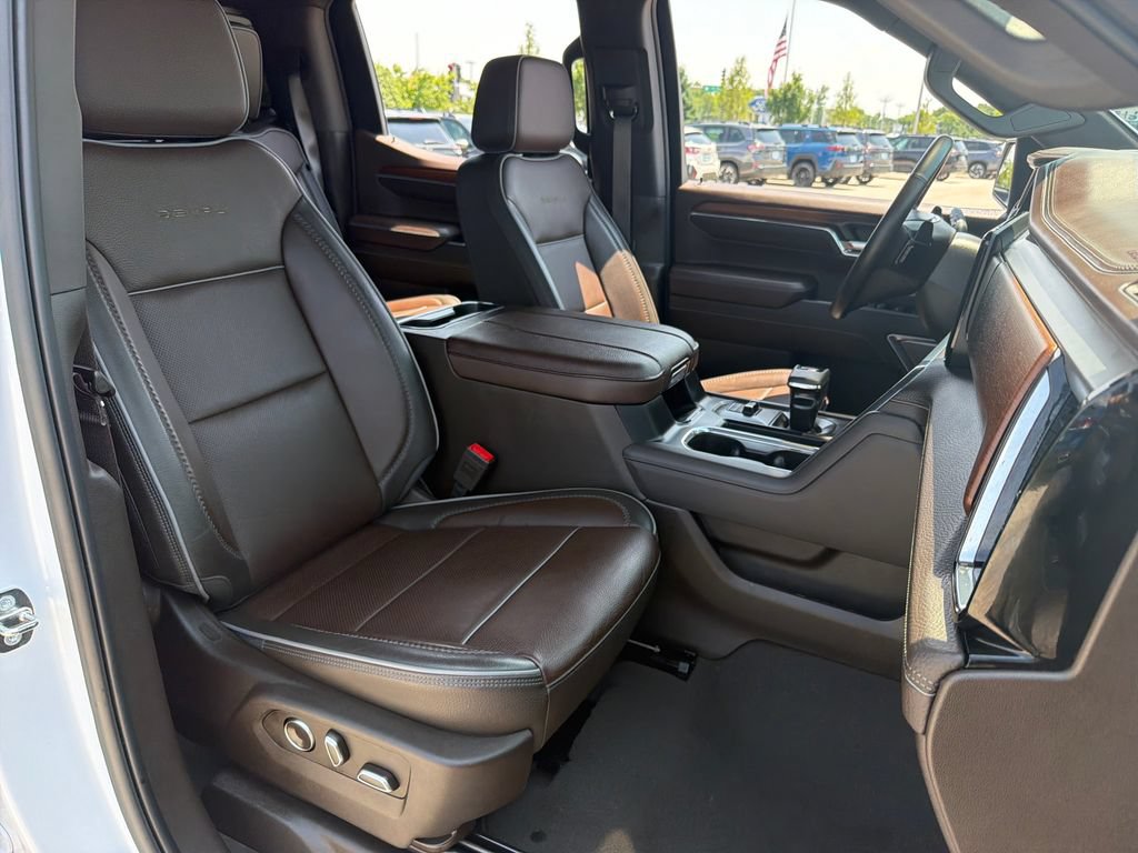 Used 2024 GMC Sierra 1500 Denali w/ Technology Package AWD/4WD image 27