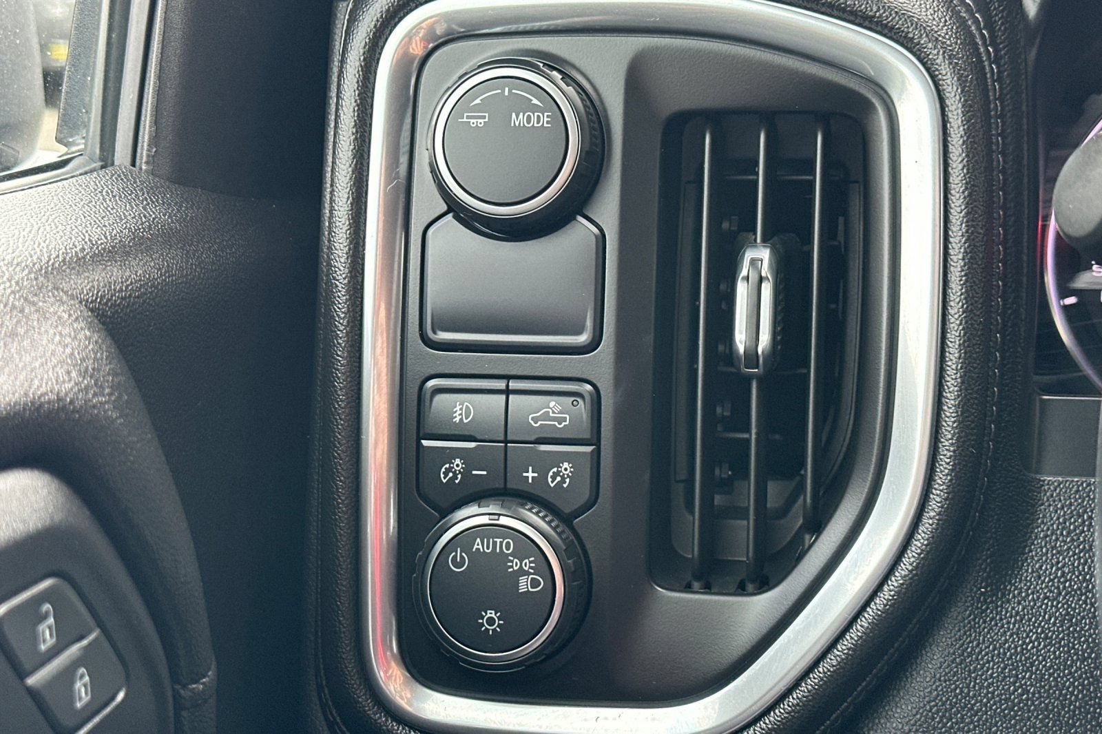 Certified 2020 Chevrolet Silverado 1500 RST w/ All-Star Edition RWD image 35