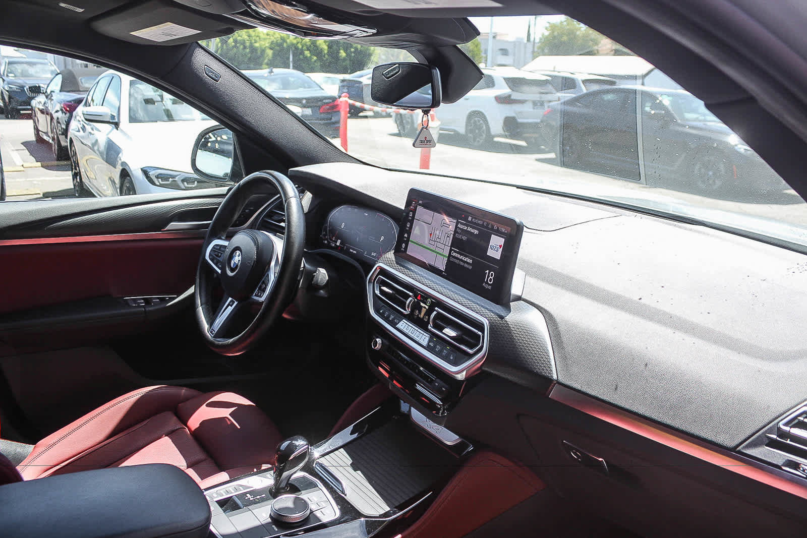 Used 2023 BMW X4 xDrive30i w/ M Sport Package AWD/4WD image 15