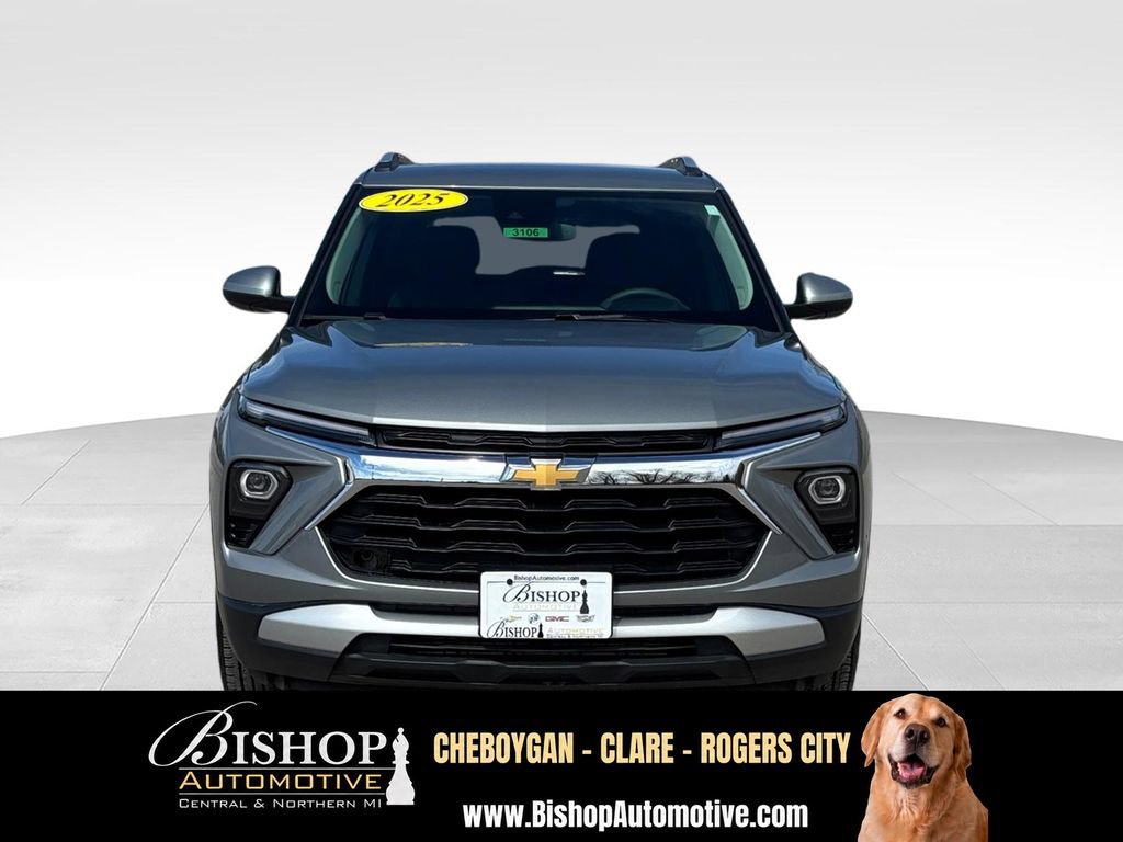 Used 2025 Chevrolet TrailBlazer LT AWD/4WD image 15