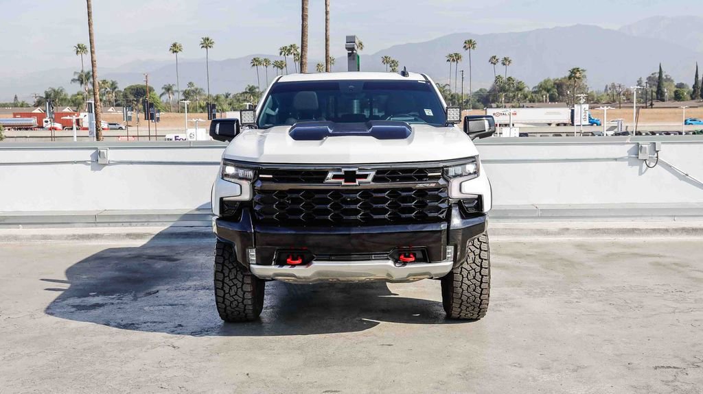 Used 2023 Chevrolet Silverado 1500 ZR2 w/ Technology Package AWD/4WD image 3
