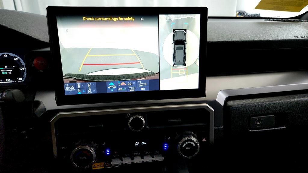 Certified 2025 Toyota 4Runner TRD Off-Road Premium w/ Tow Technology Package AWD/4WD image 30