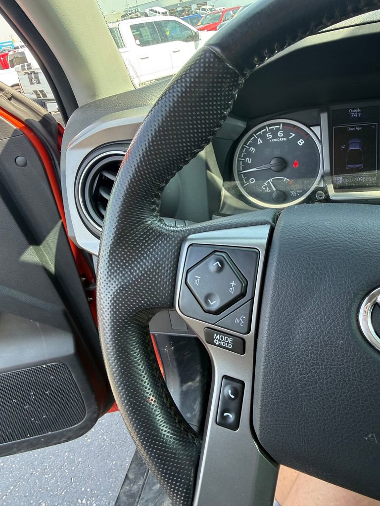 Used 2017 Toyota Tacoma SR5 w/ Tow Package image 18