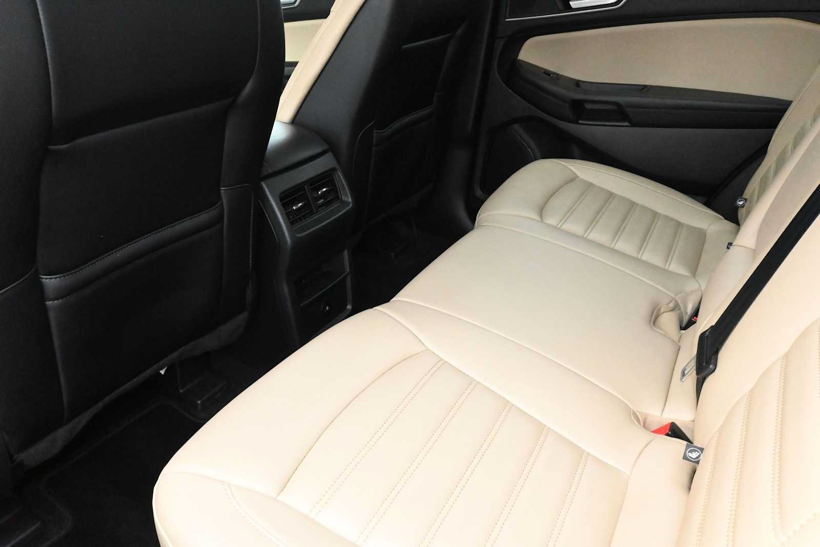 Used 2024 Ford Edge SEL AWD/4WD image 21