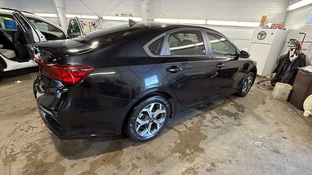 Used 2021 Kia Forte LXS FWD image 5