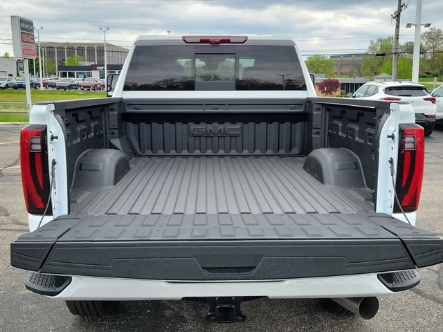 New 2026 GMC Sierra 2500 Denali w/ Denali Reserve Package AWD/4WD image 8
