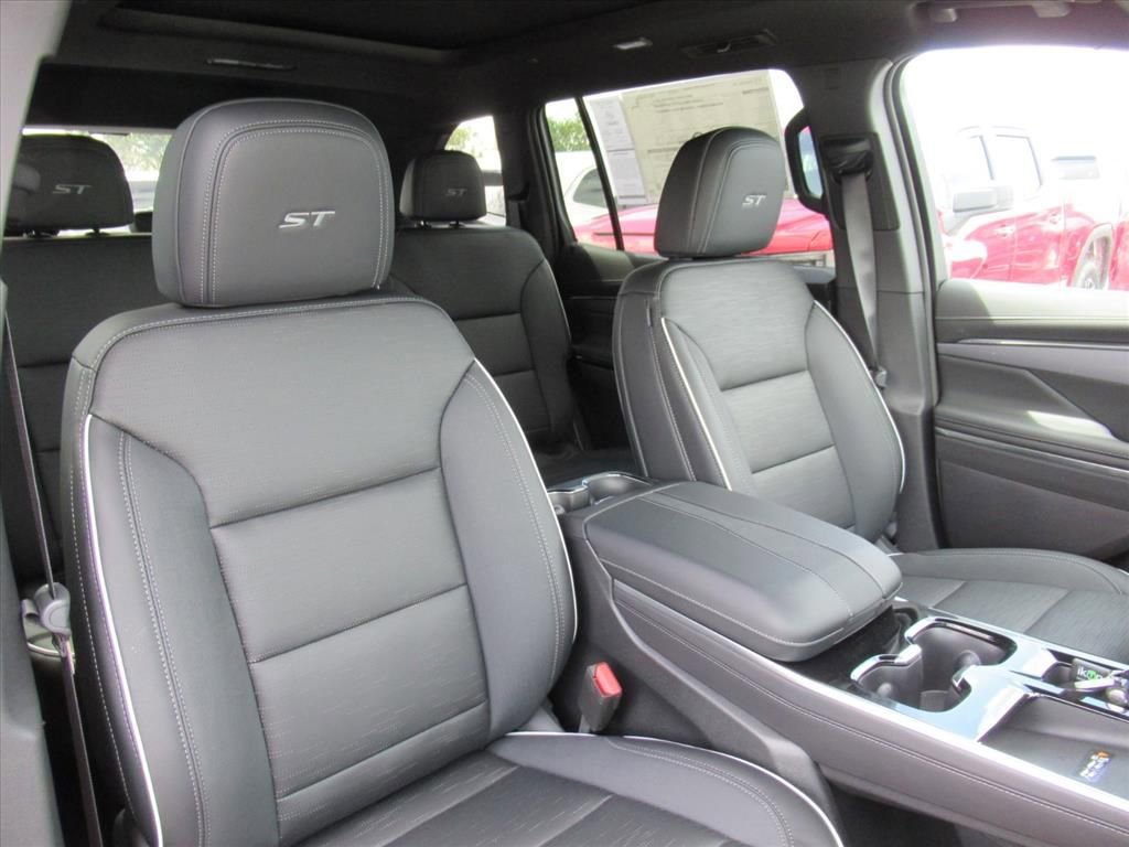 New 2026 Buick Enclave Sport Touring w/ Power Package image 8