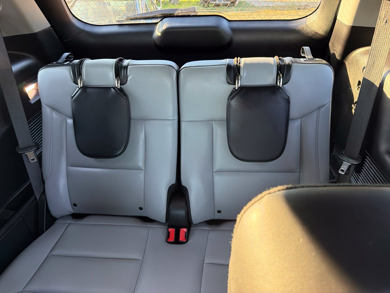 Used 2021 Ford Explorer XLT w/ Equipment Group 202A AWD/4WD image 16