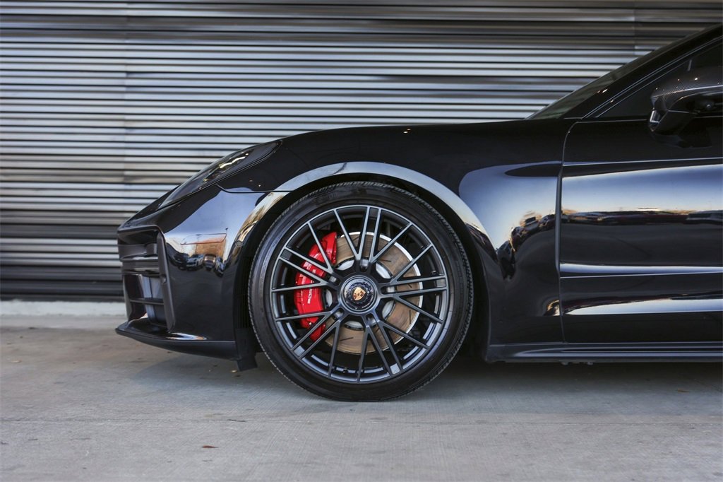 Certified 2025 Porsche Panamera GTS image 13