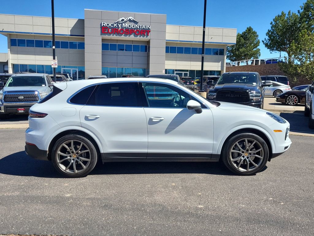 Used 2023 Porsche Cayenne S w/ Premium Package Plus image 3