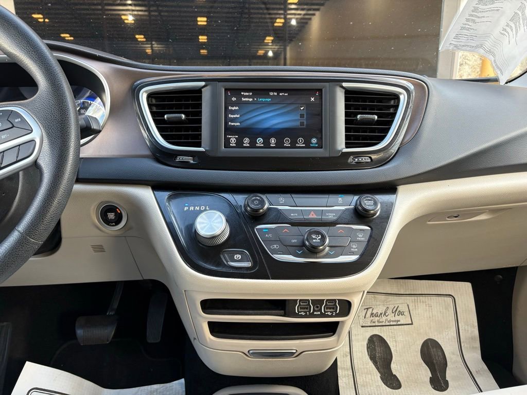 Used 2021 Chrysler Voyager Lxi FWD image 27