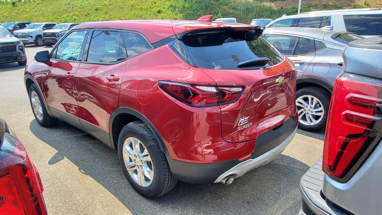 Used 2022 Chevrolet Blazer LT FWD image 8