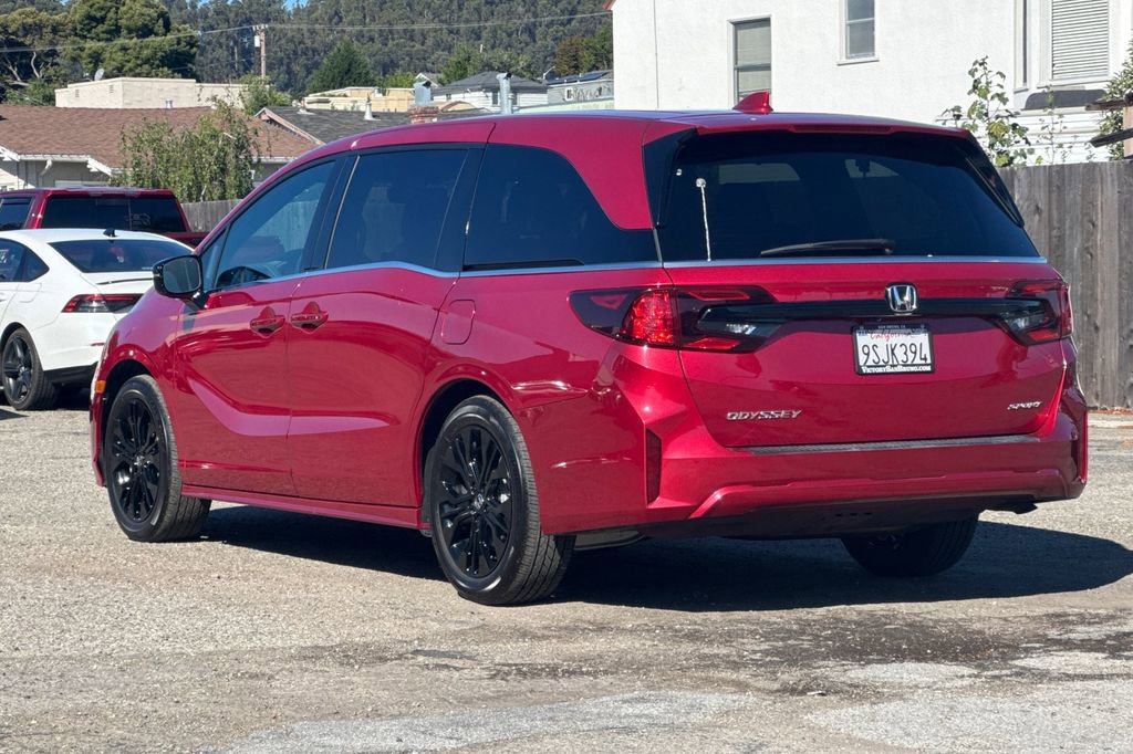 Certified 2025 Honda Odyssey Sport-L image 6