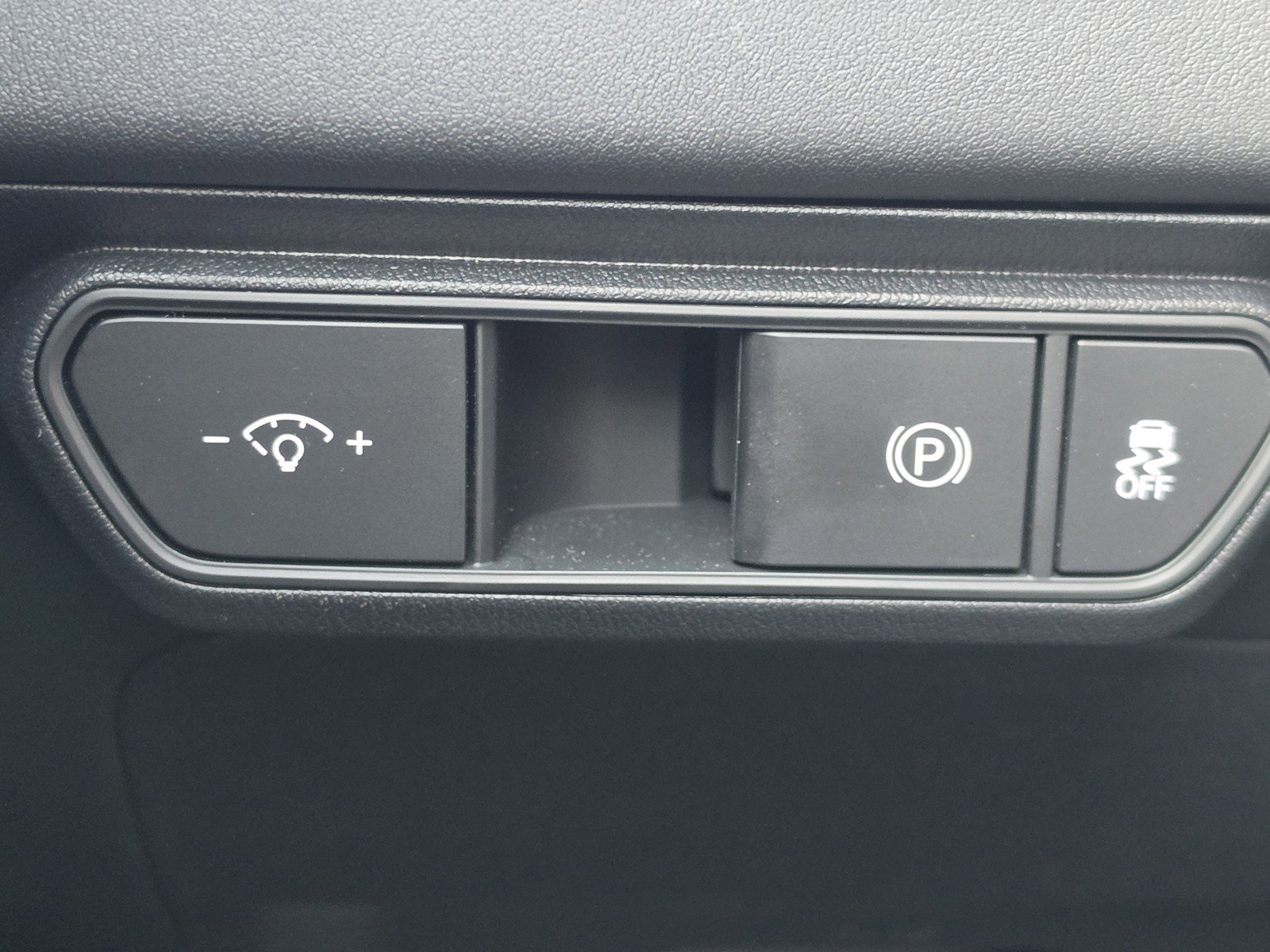 Used 2025 Kia K4 LXS image 13