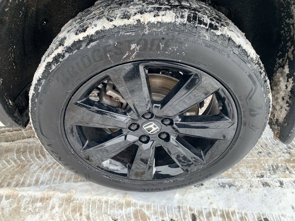 Used 2025 Honda Pilot Black Edition image 36