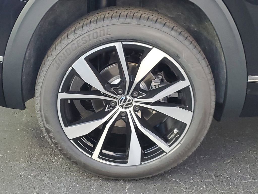 New 2026 Volkswagen Atlas SEL Premium R-Line image 7