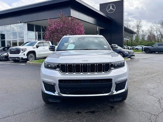 Used 2024 Jeep Grand Cherokee L Limited w/ Luxury Tech Group II image 3