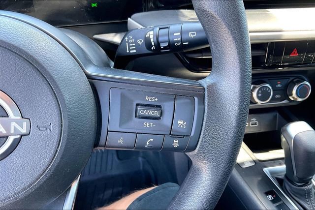 Used 2025 Nissan Kicks S AWD/4WD image 12